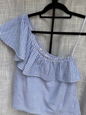 Vineyard Vines Light Blue and White Striped Top